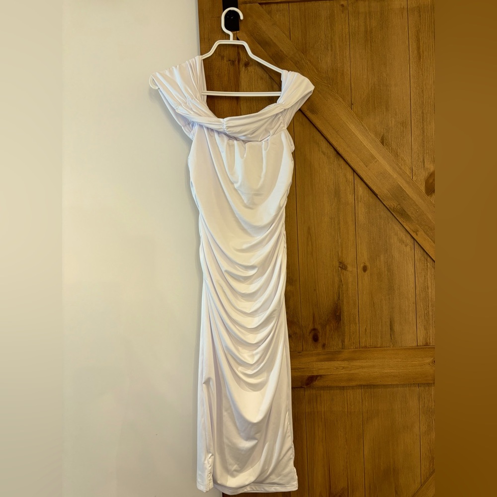 BRAND NEW - white bodycon dress